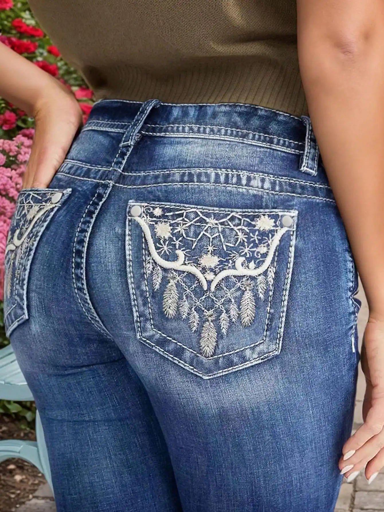 Women's Embroidered Flare Jeans - Stylish High-Waisted Denim with Unique Stitching Detail