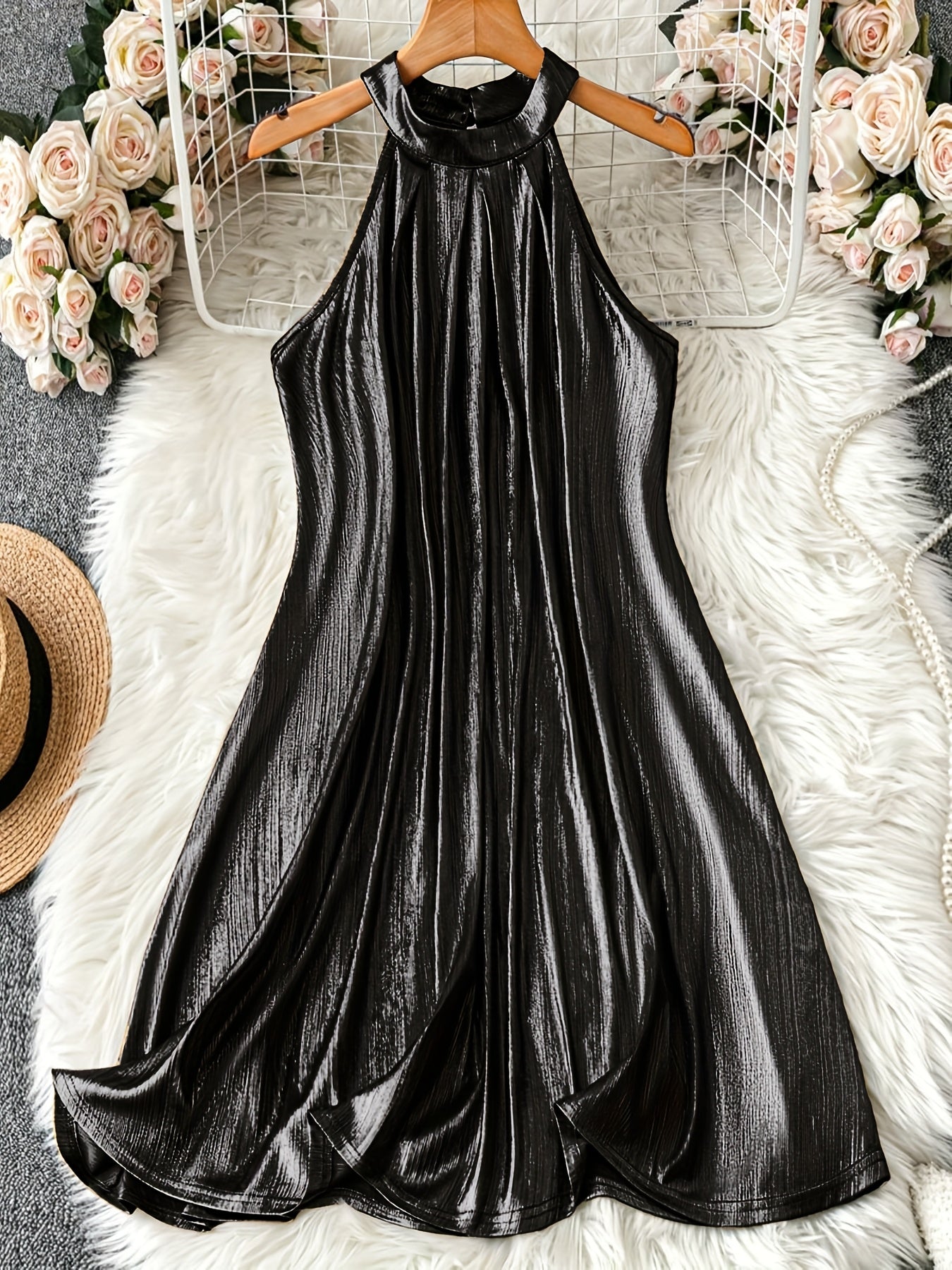 Women'S Golden Metallic Halter Neck Dress, Sleeveless Pleated A-Line Swing Dress for Cocktail Party Evening Formal Wear