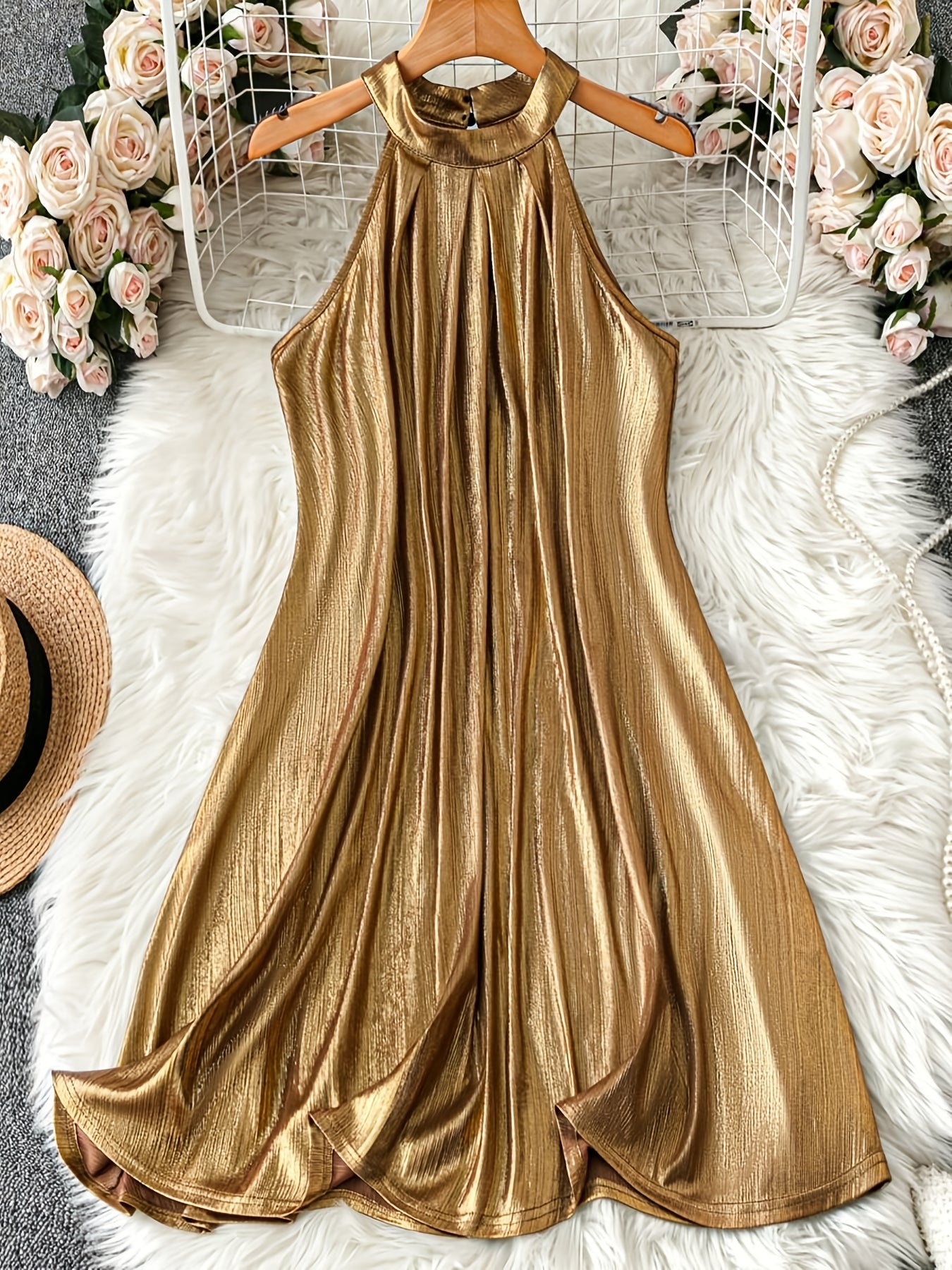 Women'S Golden Metallic Halter Neck Dress, Sleeveless Pleated A-Line Swing Dress for Cocktail Party Evening Formal Wear