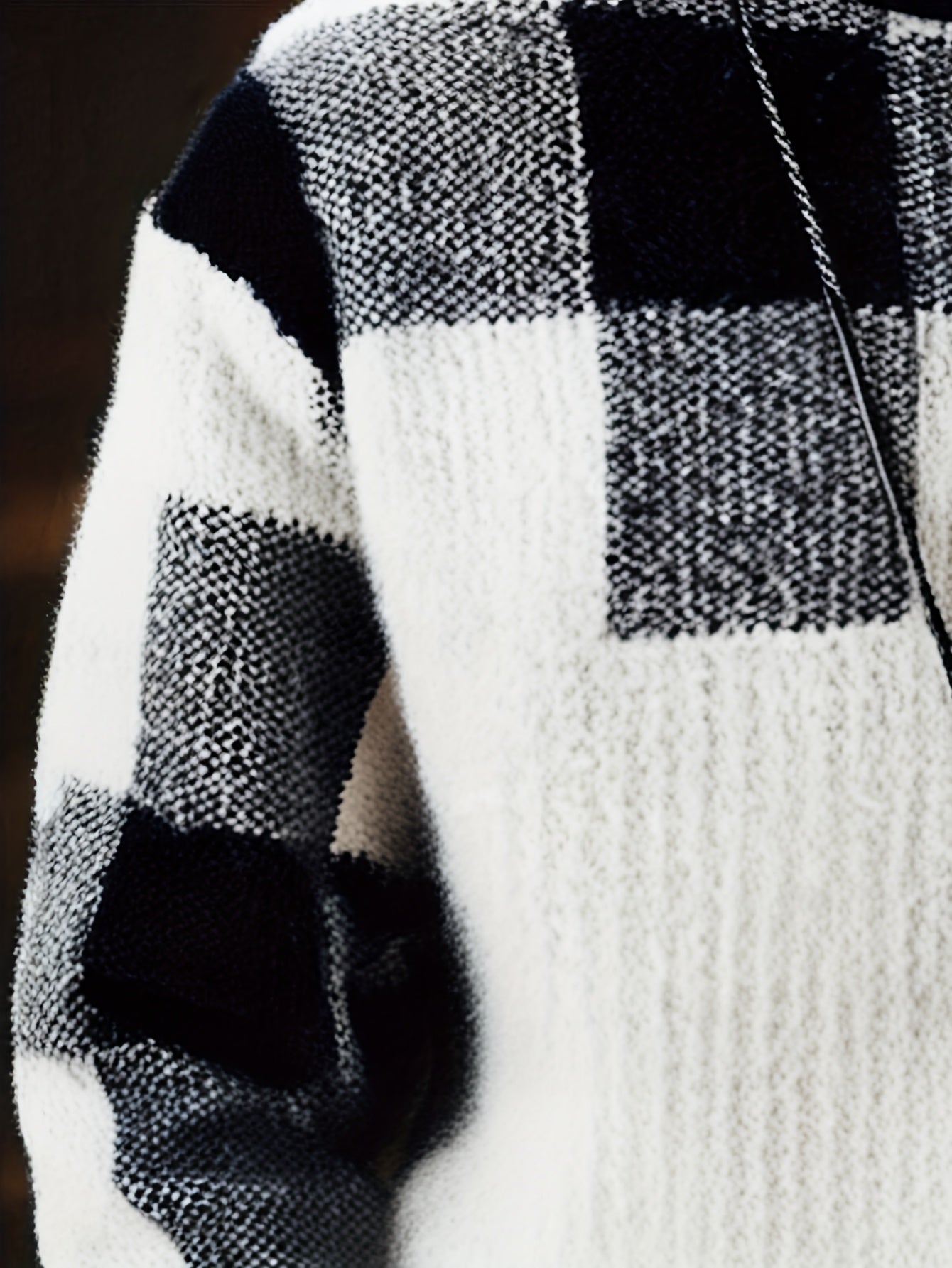 Men's Slim Fit Winter Warm Plaid Sweater - Thick Knit Round Neck Long Sleeve, Black White Gray Brown Beige Checkered Pattern, Casual to Formal Outfits, Durable Cozy Sweater for Men, Trendy Layering Piece with Color-Blocked De