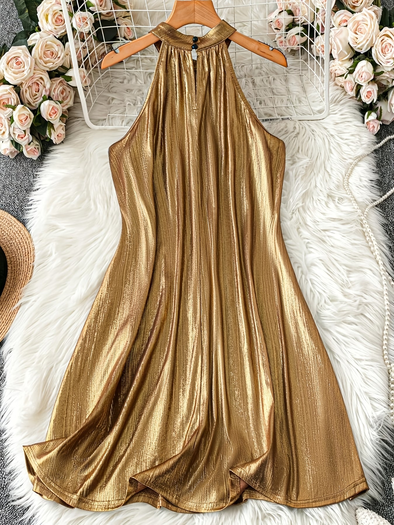 Women'S Golden Metallic Halter Neck Dress, Sleeveless Pleated A-Line Swing Dress for Cocktail Party Evening Formal Wear