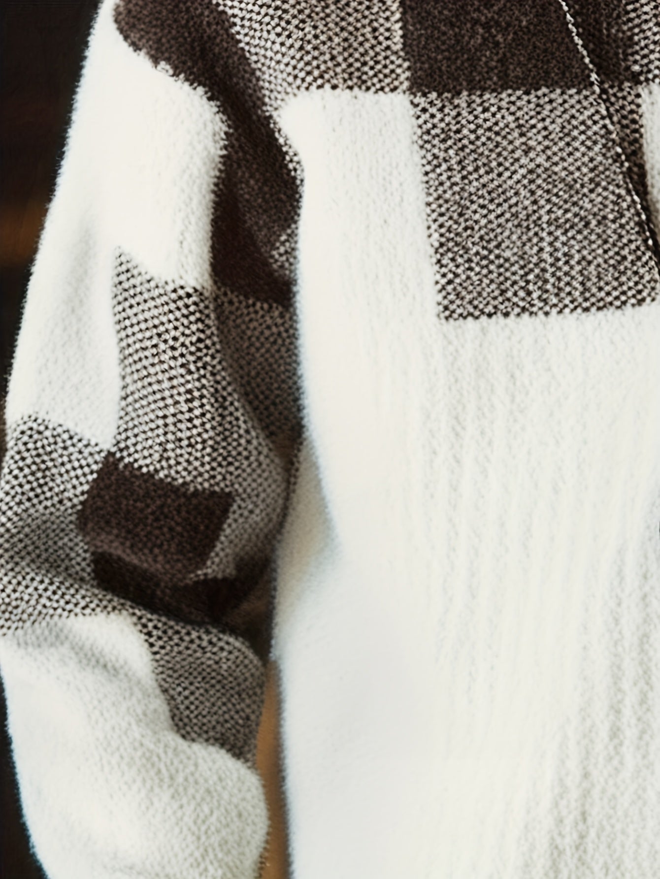 Men's Slim Fit Winter Warm Plaid Sweater - Thick Knit Round Neck Long Sleeve, Black White Gray Brown Beige Checkered Pattern, Casual to Formal Outfits, Durable Cozy Sweater for Men, Trendy Layering Piece with Color-Blocked De