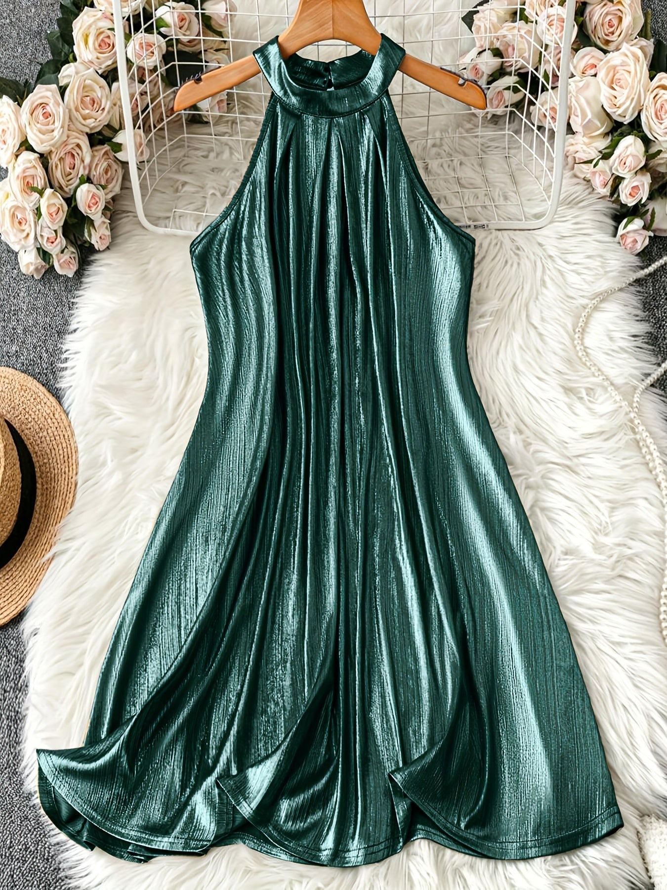 Women'S Golden Metallic Halter Neck Dress, Sleeveless Pleated A-Line Swing Dress for Cocktail Party Evening Formal Wear