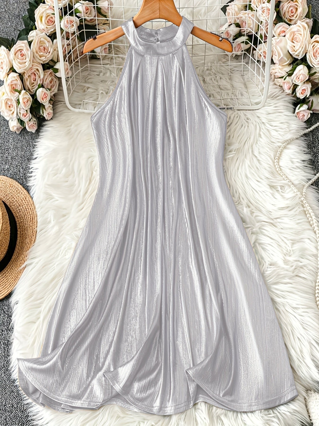 Women'S Golden Metallic Halter Neck Dress, Sleeveless Pleated A-Line Swing Dress for Cocktail Party Evening Formal Wear