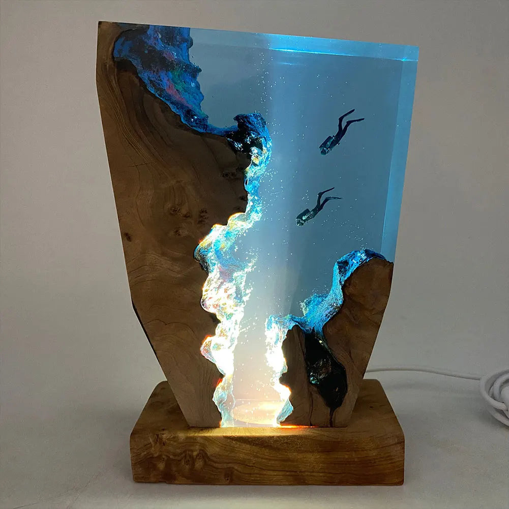 Seabed World Organism Resin Table Light USB Charging Deep Sea Diver Night Lamp for Bedroom and Office Desk Decoration