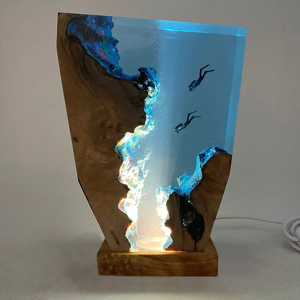 Seabed World Organism Resin Table Light USB Charging Deep Sea Diver Night Lamp for Bedroom and Office Desk Decoration
