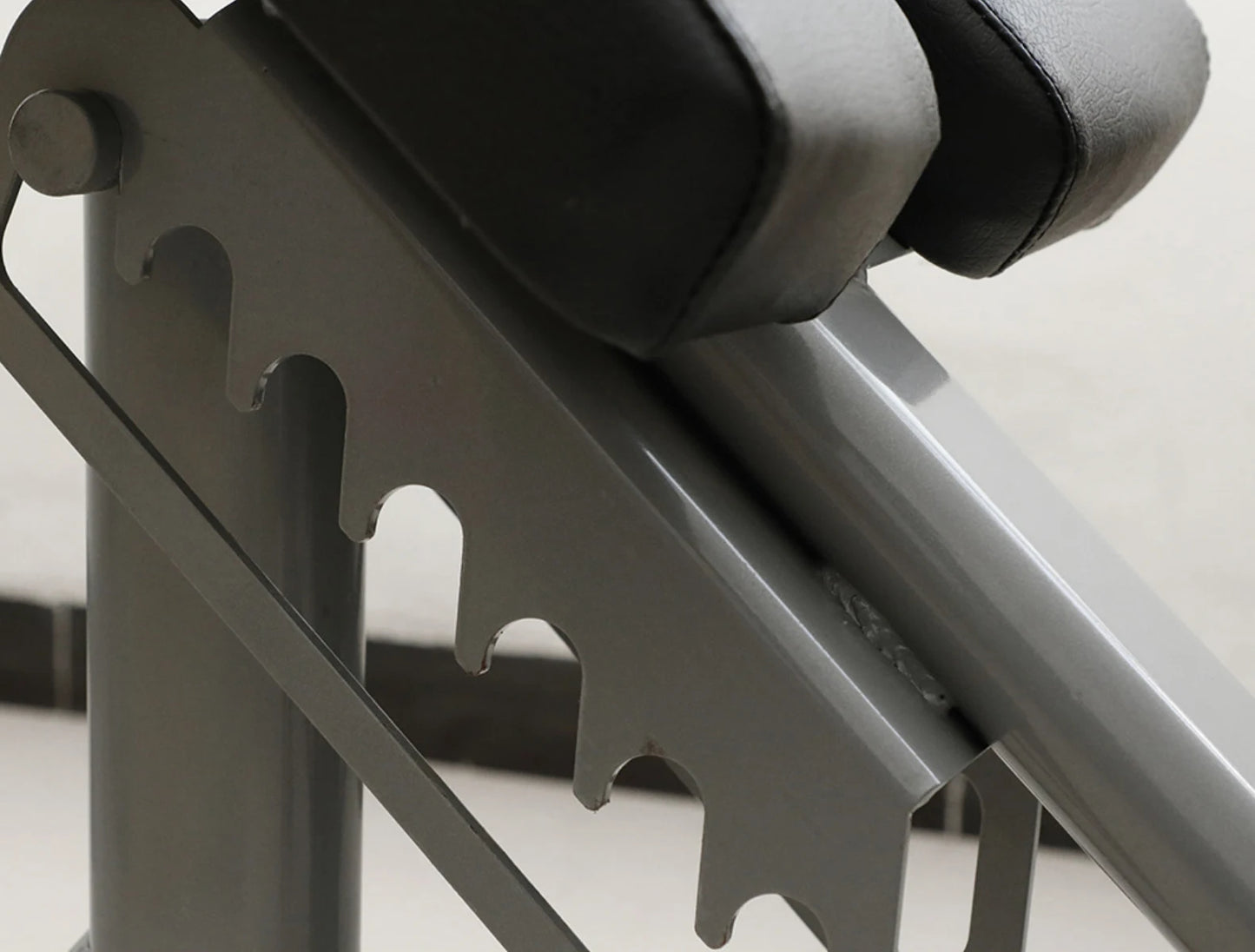 Commercial Gym Strength Training Multifunctional Back Extension Roman Chair Adjustable Sit Up Bench for Men and Women