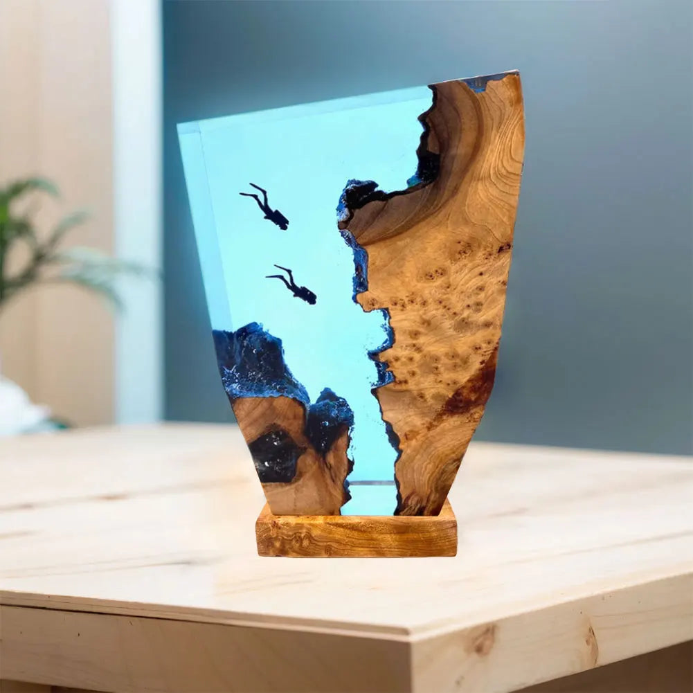 Seabed World Organism Resin Table Light USB Charging Deep Sea Diver Night Lamp for Bedroom and Office Desk Decoration